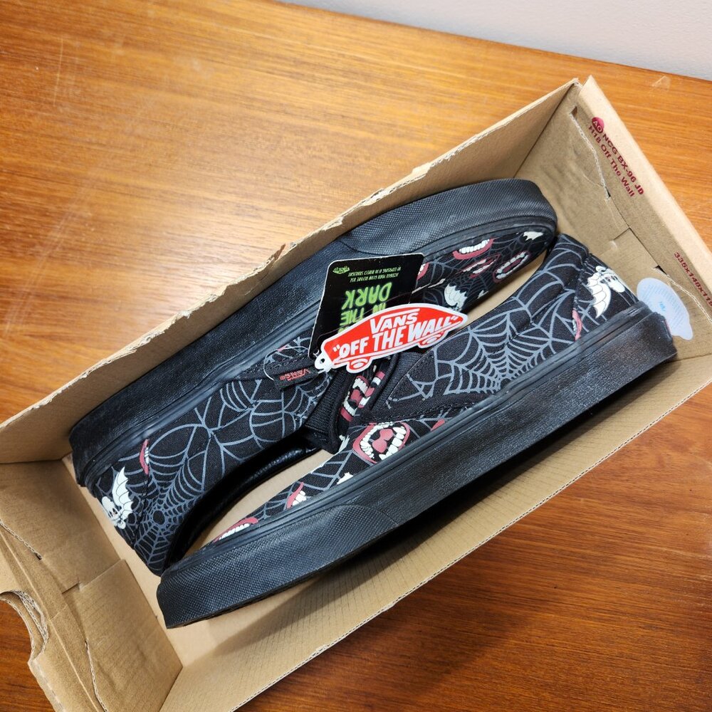 NWT VANS Classic Slip-on GLOW IN THE DARK Glow Frights Men Canvas Black (10.0) - Picture 16 of 16